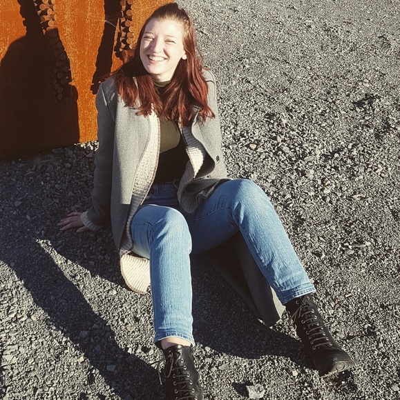 Meet your Posher, Kira - Picture 1 of 1